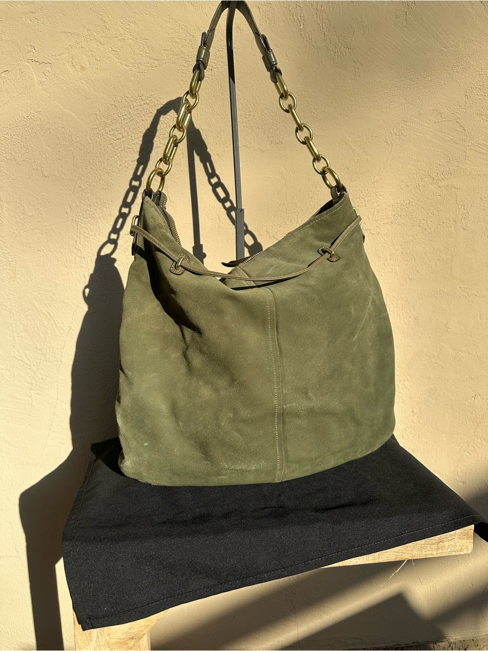 🫒Coach Chelsea Suede Pocket Hobo 17841 🫒 - Picture 5 of 12